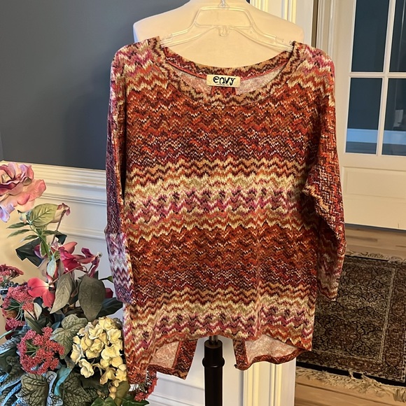 Envy Sweater Button Slit Back Womens Large Burgundy Tan Lightweight - Picture 2 of 12